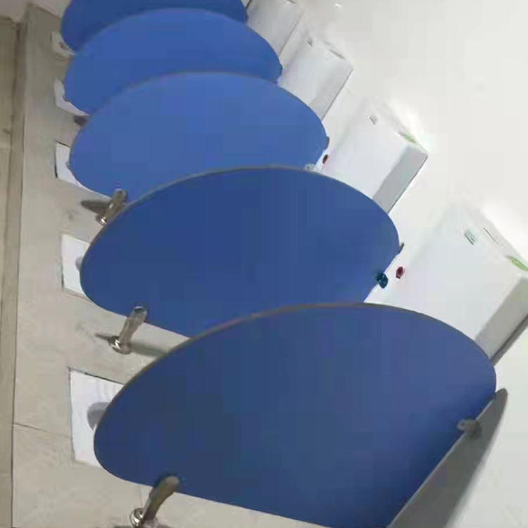 幼儿园卫生间隔断效果图